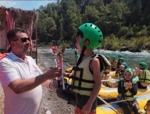Manavgat’ta Zafer Bayramı Rafting Heyecanı