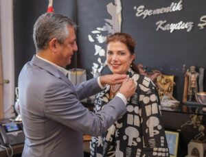 Nilüfer Kışlalı, YENİ Parti’ye katıldı