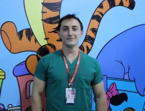 Robotik rehabilitasyon Buğlem’e yürümeyi öğretiyor