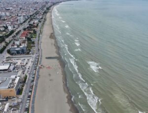 Samsun’da Olumsuz Hava Koşulları Nedeniyle Denize Girilmemesi Uyarısı