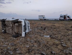 Siverek’te şarampole devrilen otomobilde yaralanan kişi hayatını kaybetti