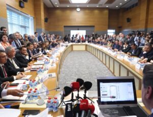 TBMM’de ‘Terörsüz Türkiye’ Kanun Teklifi Görüşüldü: Gül ve Yıldız’dan Tarihi Mutabakat Vurgusu