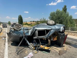 Uşak’ta takla atan otomobilde 4 yaralı