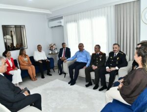 Vali Soytürk Gazi ve Şehit Ailelerini Ziyaret Etti