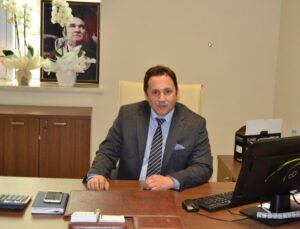 Yaralı Hastane Müdürünün Fındığını Mahalleli Topladı