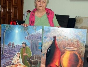 65 yaşında yeniden resme başlayan İffet Tekin, 7 yılda evini sergiye çevirdi