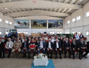 Ağrı’da küçükbaş yetiştiricilerine yüzde 72 hibeli kilitli yemlik desteği verildi