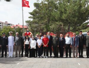 Ahlat’ta Gaziler Günü dolayısıyla tören düzenlendi