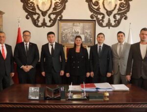 AK Parti’li Gider, Keşan’da esnaf ve vatandaşların taleplerini dinledi