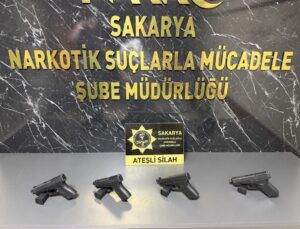 Akyazı’da Silah Operasyonu: 4 Tabanca Ele Geçirildi