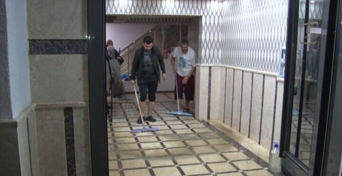 Ankara’da sağanak su baskınlarına neden oldu