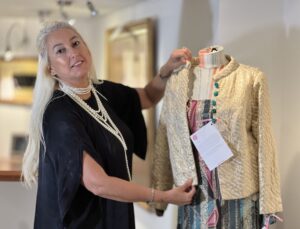 Ankara’da vintage koleksiyoncu Esin Derin Aden, 70 parçalık koleksiyonunu sergiliyor