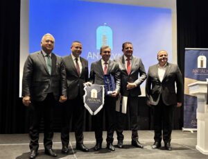Antalya Valisi Şahin, COP31’in turizmi 2027 sonrası yeni seviyeye taşıyacağını söyledi