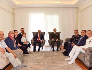 Aydın Valisi Varol, Gaziler Günü’nde Doğubayazıt’ta gazi Çakır’ı ziyaret etti