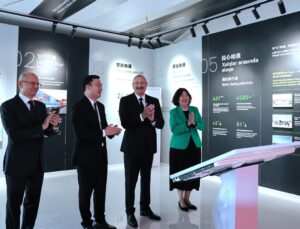 Azerbaycan’da inşa edilen Çin sermayeli 100 megavatlık güneş enerjisi santrali şebekeye bağlandı