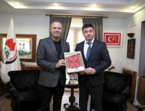 Azerbaycan’ın İstanbul Başkonsolosu, Kırklareli Belediye Başkanı Bulut’u ziyaret etti