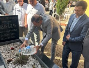 Bafra’nın eski Belediye Başkanı Hasan Aslan, vefat yıl dönümünde kabri başında anıldı