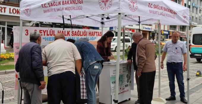 Bayburt’ta vatandaşlara ücretsiz sağlık taraması yapıldı