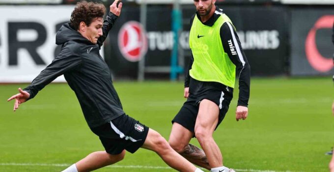 Beşiktaş, Kocaelispor maçı öncesi bu sabah taktik ve kondisyon çalışması yaptı