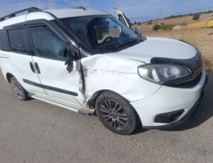 Bilecik’te hafif ticari araca çarpan motosiklet sürücüsü yaralandı