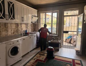 Bitlis’te Vakıf Geleneği: Yaşlı Kadının Evi Temizlendi
