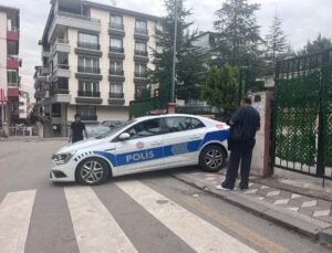 Boşanma aşamasındaki eşini bıçakla ağır yaraladı