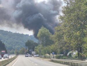 Bursa Osmangazi’de düğün salonundaki yangın hasara yol açtı, sebebi araştırılıyor