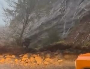Bursa Uludağ yolunda heyelan oluştu, Karayolları ekipleri ulaşıma açtı