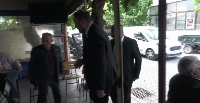 CHP İzmir İl Başkanı Gümrükçü, Menemen’de üzüm alım fiyatına 150 lira çağrısı yaptı