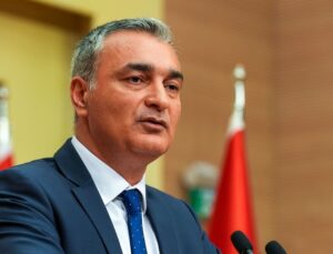 CHP ve Yeni Parti, gözaltındaki üyeler için Üsküdar’daki başkan vekilliği seçimine katılmadı