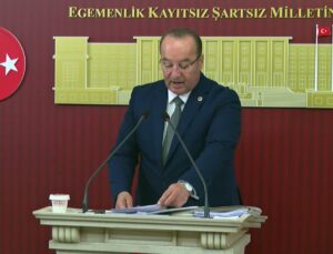 CHP’li Akay, fon skandalı nedeniyle Batuhan Mumcu’yu BTK üyeliğinden istifaya çağırdı