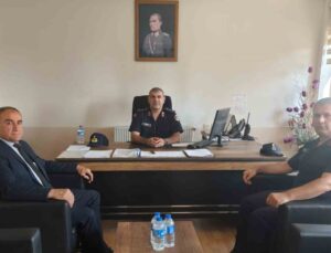 Çivril’de jandarma, taşıma şoförleriyle öğrenci güvenliği toplantısı yaptı