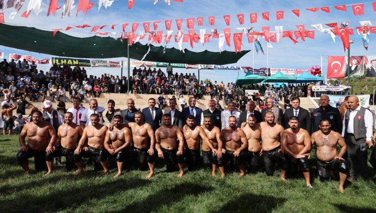 Çorum Osmancık’ta 600 sporcunun katıldığı güreşte başpehlivanlığı Bekir Eryücel kazandı
