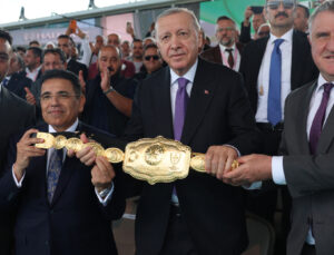 Cumhurbaşkanı Erdoğan Atatürk Havalimanı’ndaki final müsabakasını izledi