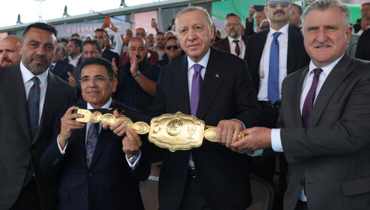 Cumhurbaşkanı Erdoğan Atatürk Havalimanı’ndaki final müsabakasını izledi