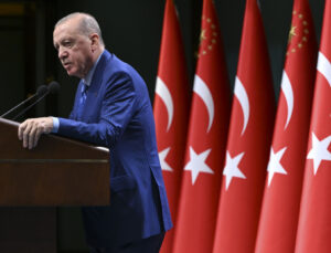 Cumhurbaşkanı Erdoğan, ekonomi kurmaylarıyla bir araya gelecek