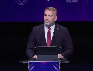 Deniz Feneri ve MEB iş birliğindeki iyilik yarışmasında ödüller sahiplerini buldu