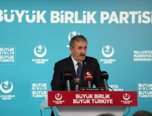 Destici, Preveze Deniz Zaferi’nin 488’inci yıl dönümünde Mavi Vatan’a dikkat çekti