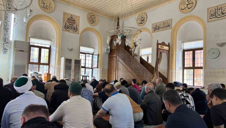 Diyanet, cuma hutbesinde sosyal medyada doğruluk ve mahremiyet uyarısında bulundu