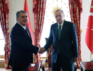 Erdoğan, Beşiktaş Başkanı Serdal Adalı’yı Kabul Etti