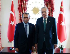 Erdoğan, Galatasaray Başkanı Dursun Özbek ve Yönetimini Kabul Etti