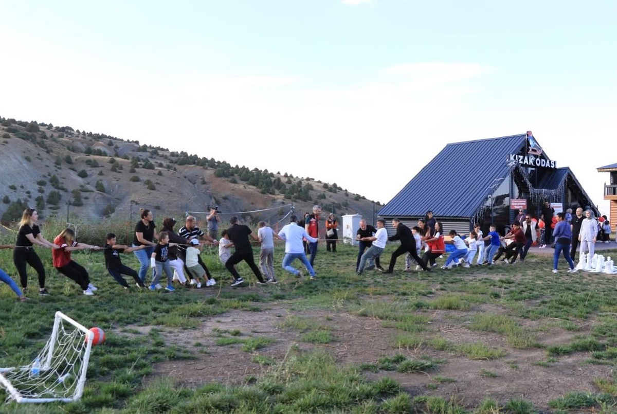 Erzincan’da ailelere Ergan Dağı’nda dijital detoks kampı düzenlendi