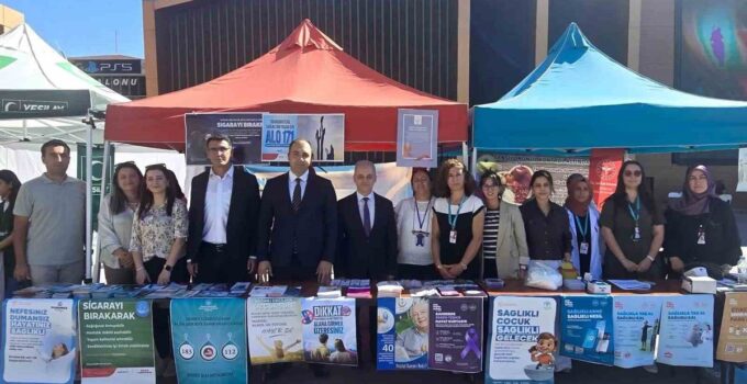 Erzincan’da Halk Sağlığı Haftası Bilgilendirme Standı Açıldı