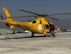 Erzurum’da rahatsızlanan hamile kadın ambulans helikopterle hastaneye kaldırıldı