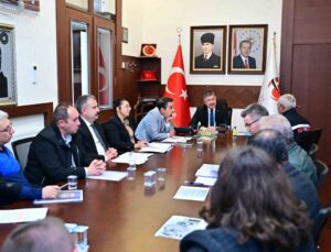 Eskişehir Valisi Dr. Erdinç Yılmaz, Halk Günü’nde vatandaşların sorunlarını dinledi