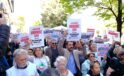 Eskişehir’de emekliler, AYM önünde yaşamını yitiren emekli polis için yürüdü