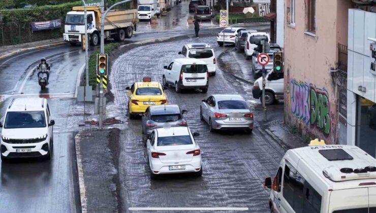 Eyüpsultan’da süren İSKİ yol çalışması trafiği ve toplu taşımayı felç etti