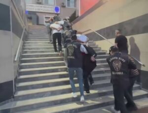 Fatih’te 2 kişinin öldüğü silahlı kavgaya ilişkin 9 şüpheli yakalandı