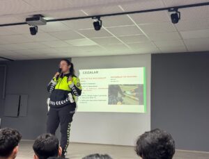 Gazipaşa’da polis, Kask Candır projesiyle iki tekerli sürücüleri bilgilendirdi