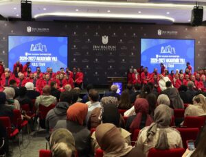 İbn Haldun Üniversitesi 2026-2027 akademik yılını TÜBİTAK Başkanı’nın dersiyle açtı
